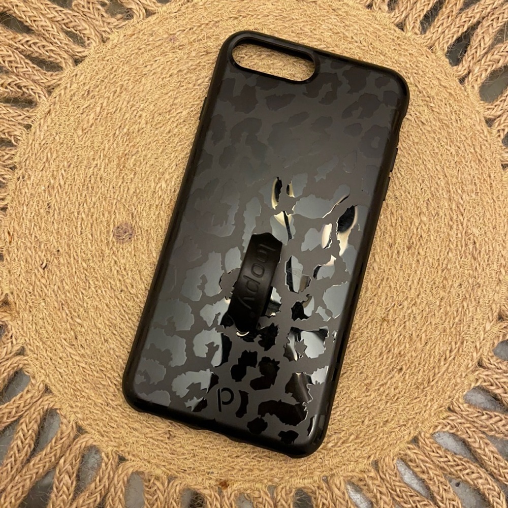 iPhone 8 Plus Loopy Case